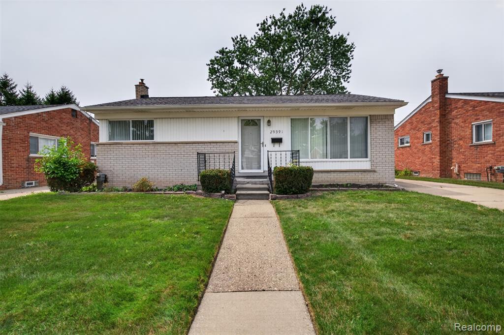 29391 Mark Avenue Property Photo 1
