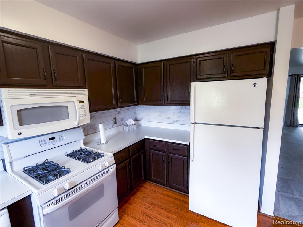 20342 Pine Meadow Drive Property Photo 9
