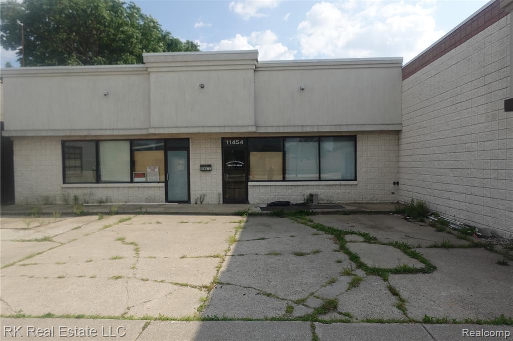 9 Mile Road Property Photo 2