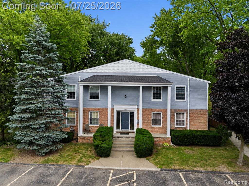 525 E University Drive Property Photo 1