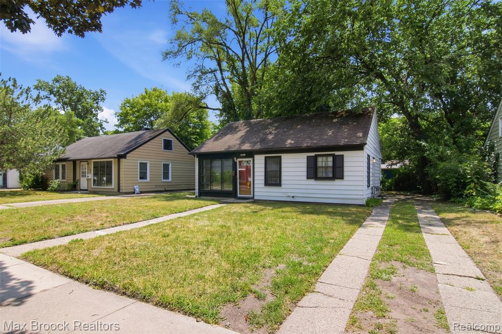 10431 Corning Street Property Photo 1