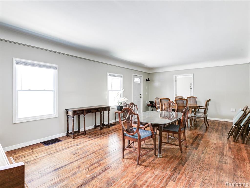 1639 Lapeer Avenue Property Photo 8