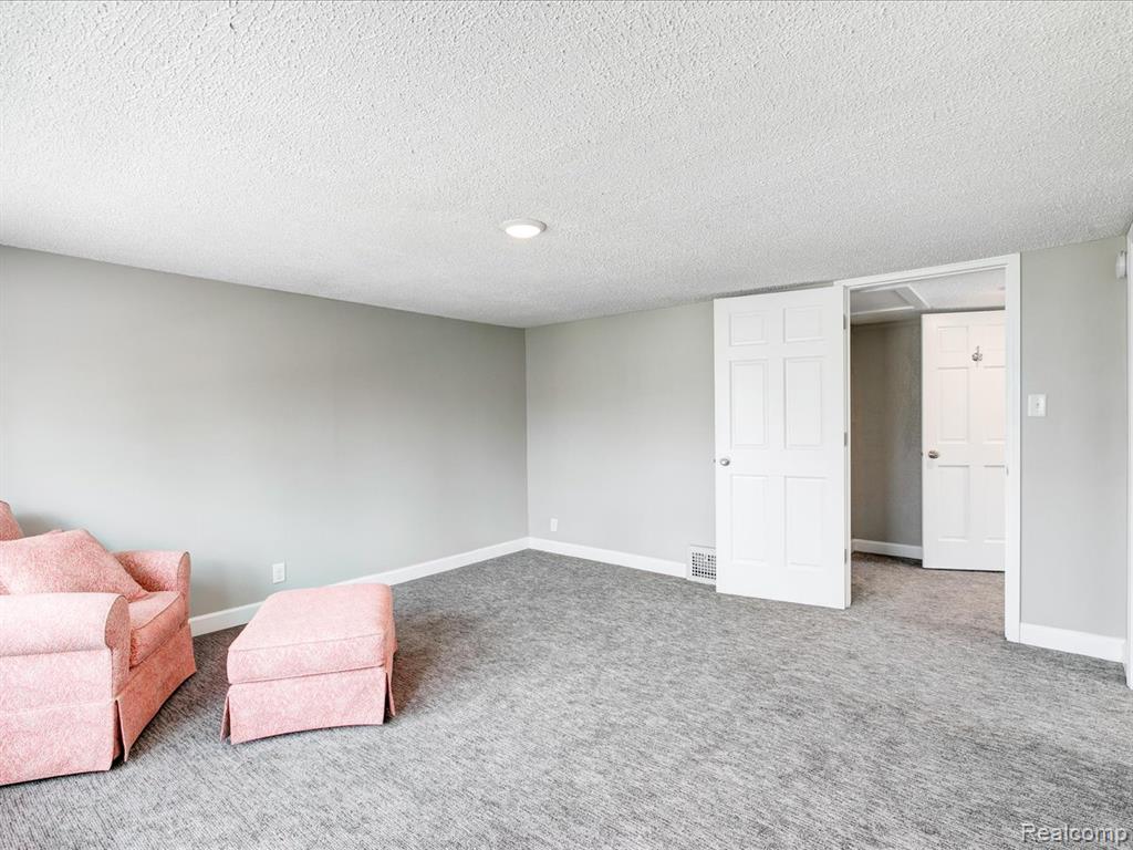 1639 Lapeer Avenue Property Photo 18