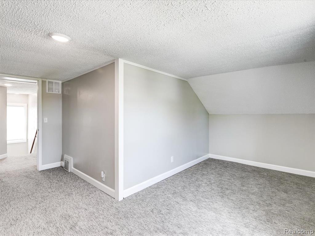 1639 Lapeer Avenue Property Photo 22