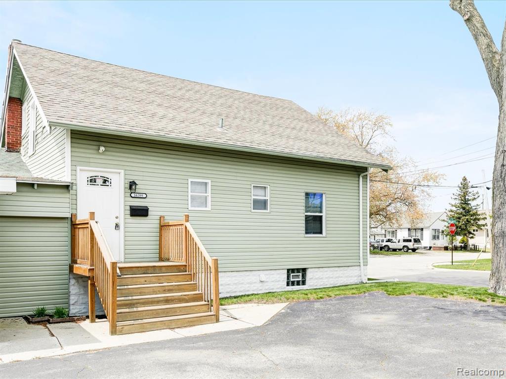 1639 Lapeer Avenue Property Photo 25