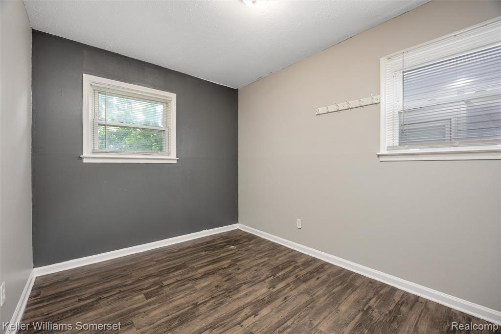 11118 Jewett Avenue Property Photo 14