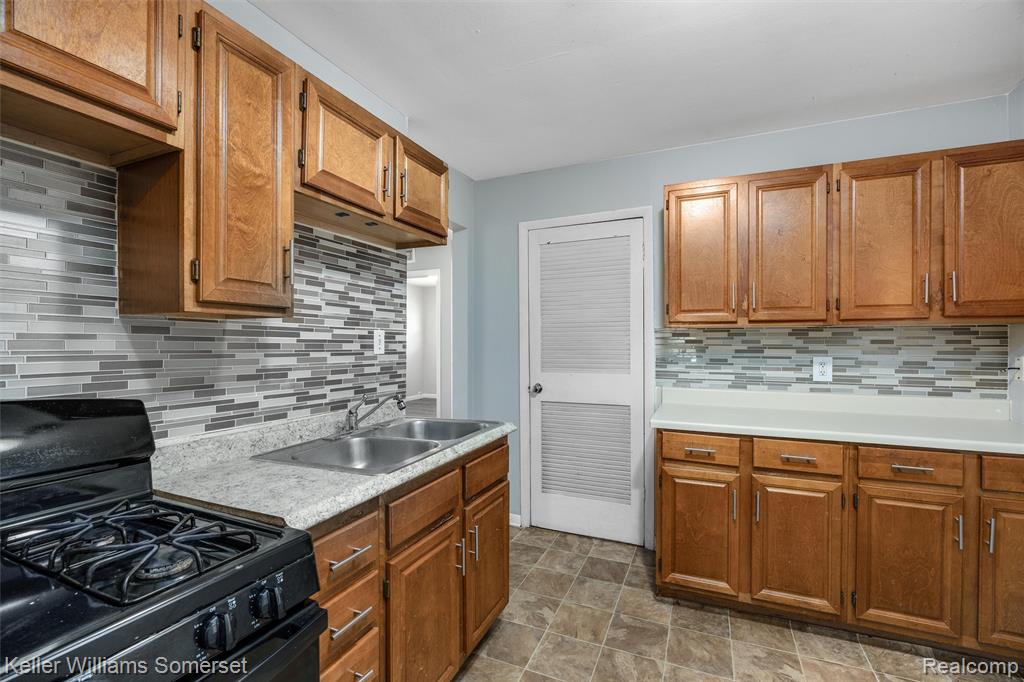 11118 Jewett Avenue Property Photo 18