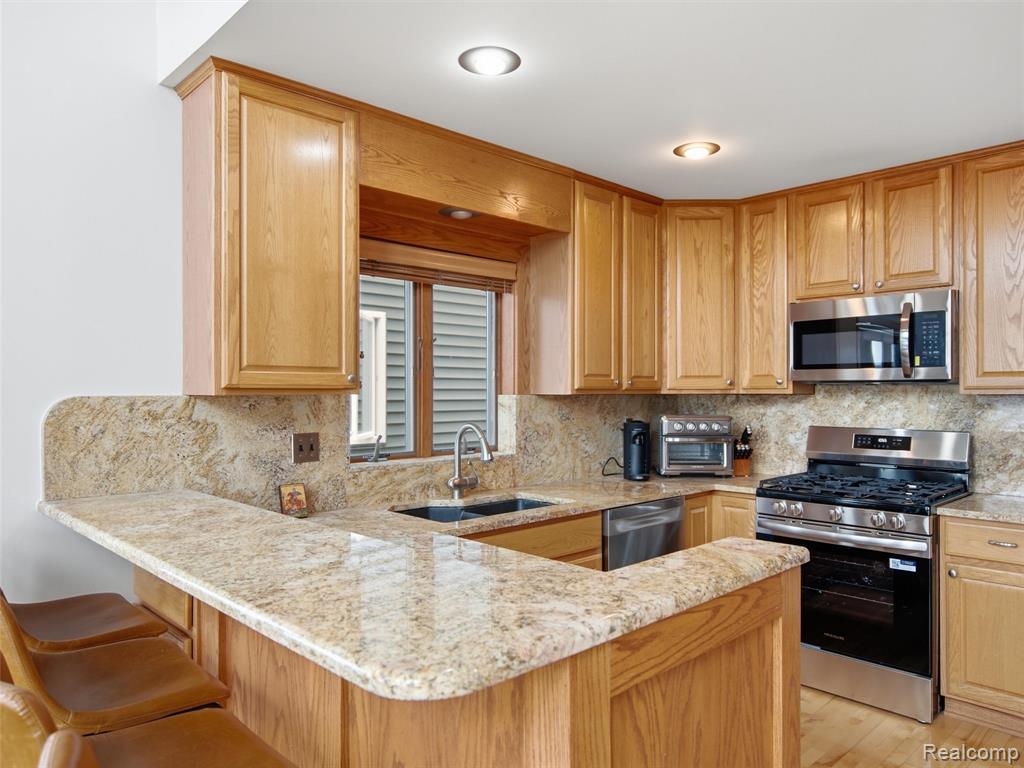 14292 Westman Drive Property Photo 8