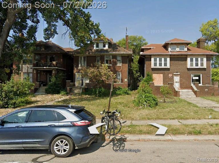 2633 W Grand Boulevard Property Photo 1