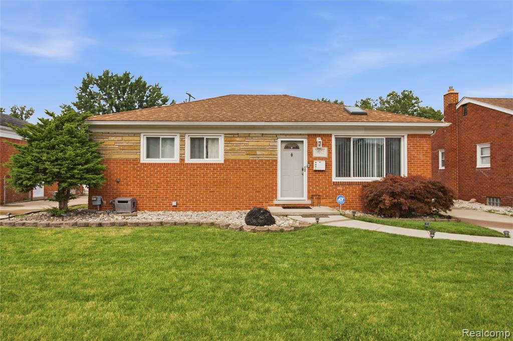 24575 Beck Avenue Property Photo 1