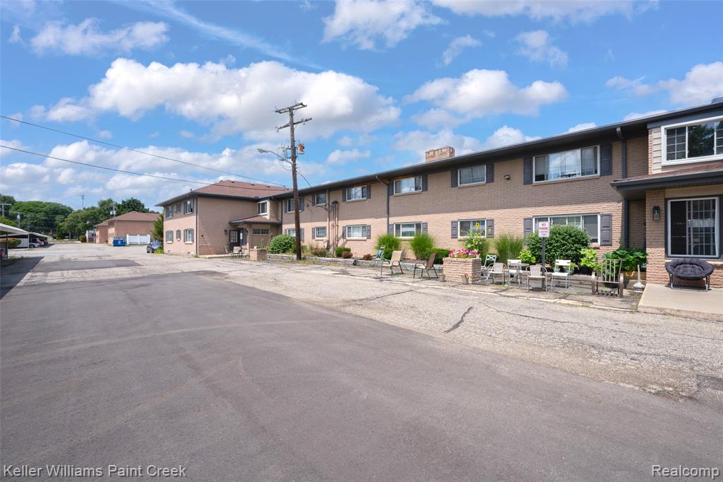 2311 Walton Boulevard Property Photo 1