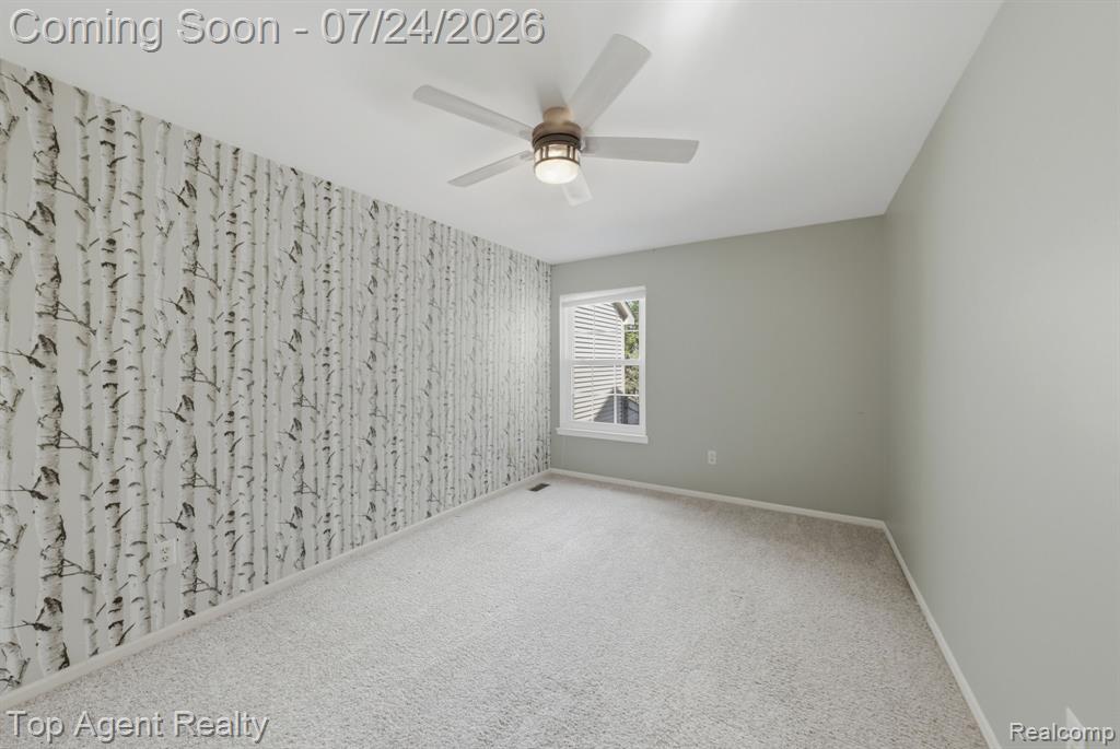 43835 Coachmaker Drive Property Photo 10