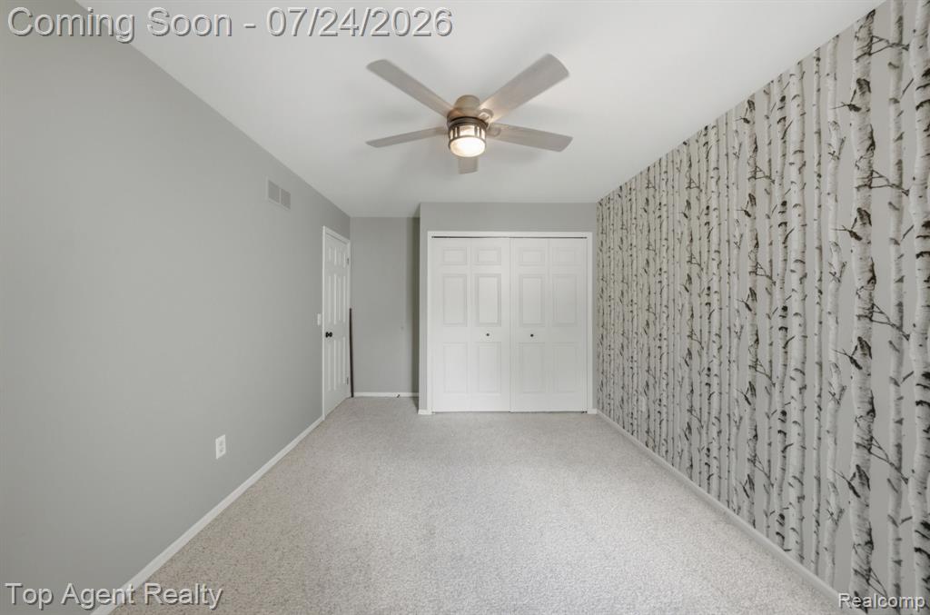 43835 Coachmaker Drive Property Photo 11