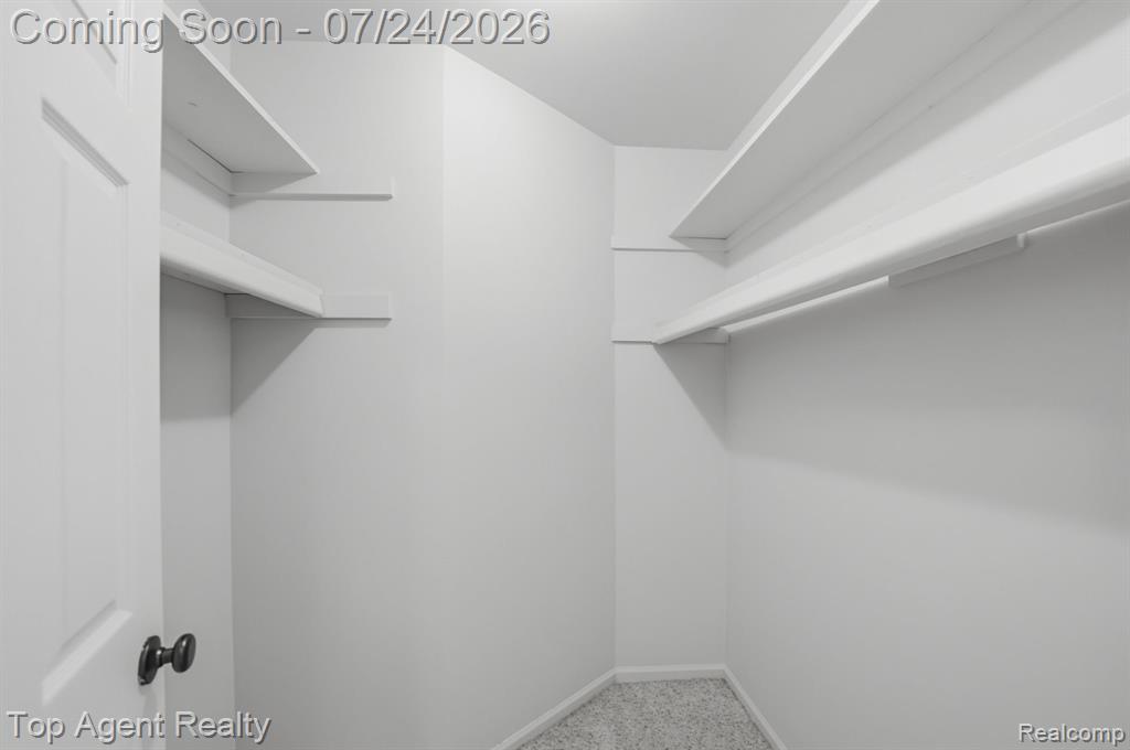 43835 Coachmaker Drive Property Photo 14