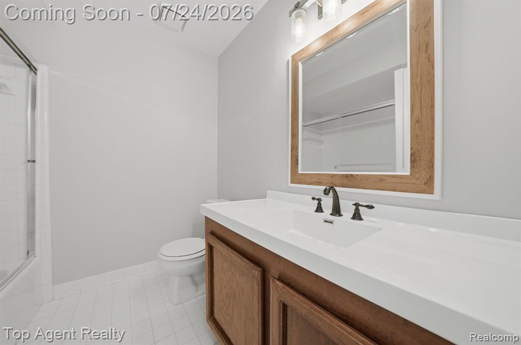 43835 Coachmaker Drive Property Photo 16