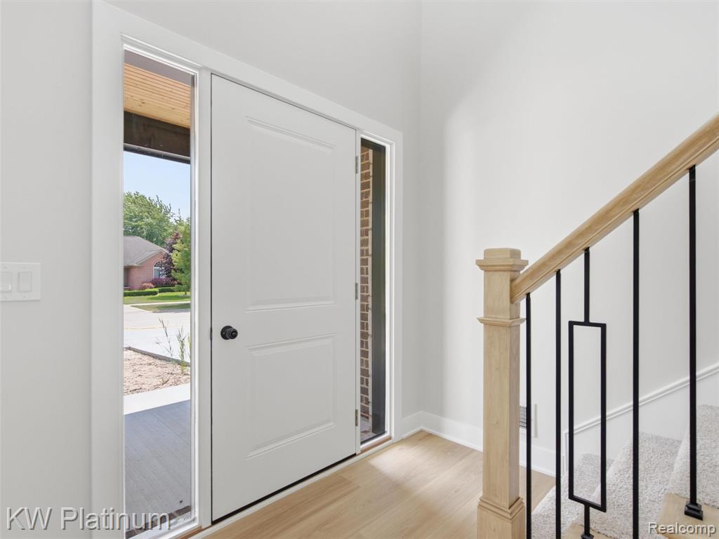 3416 Round Tree Drive Property Photo 3