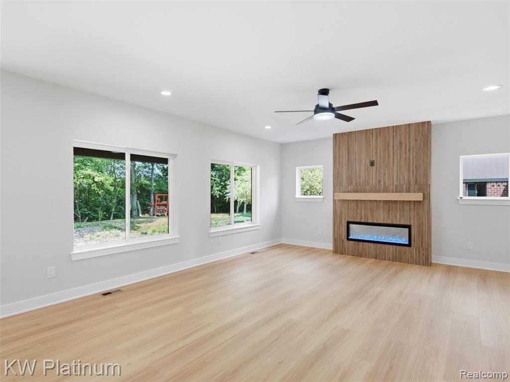 3416 Round Tree Drive Property Photo 5