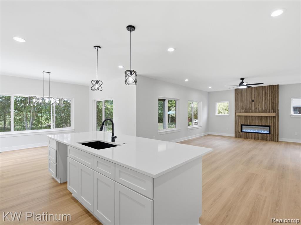 3416 Round Tree Drive Property Photo 16