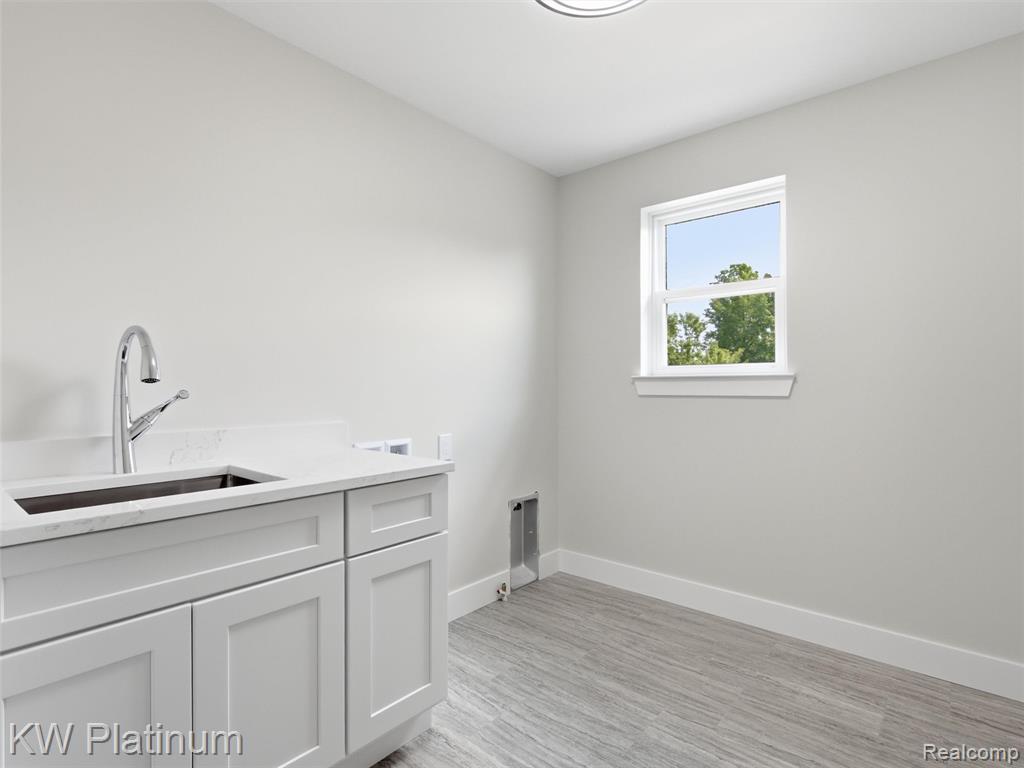 3416 Round Tree Drive Property Photo 30