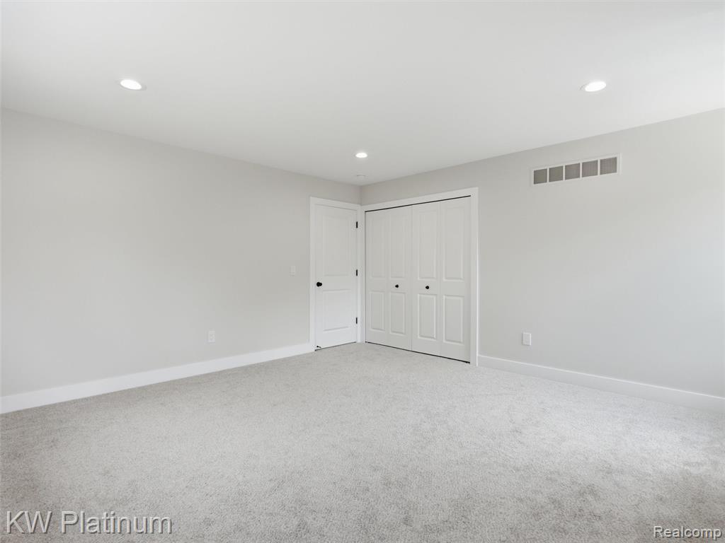 3416 Round Tree Drive Property Photo 33