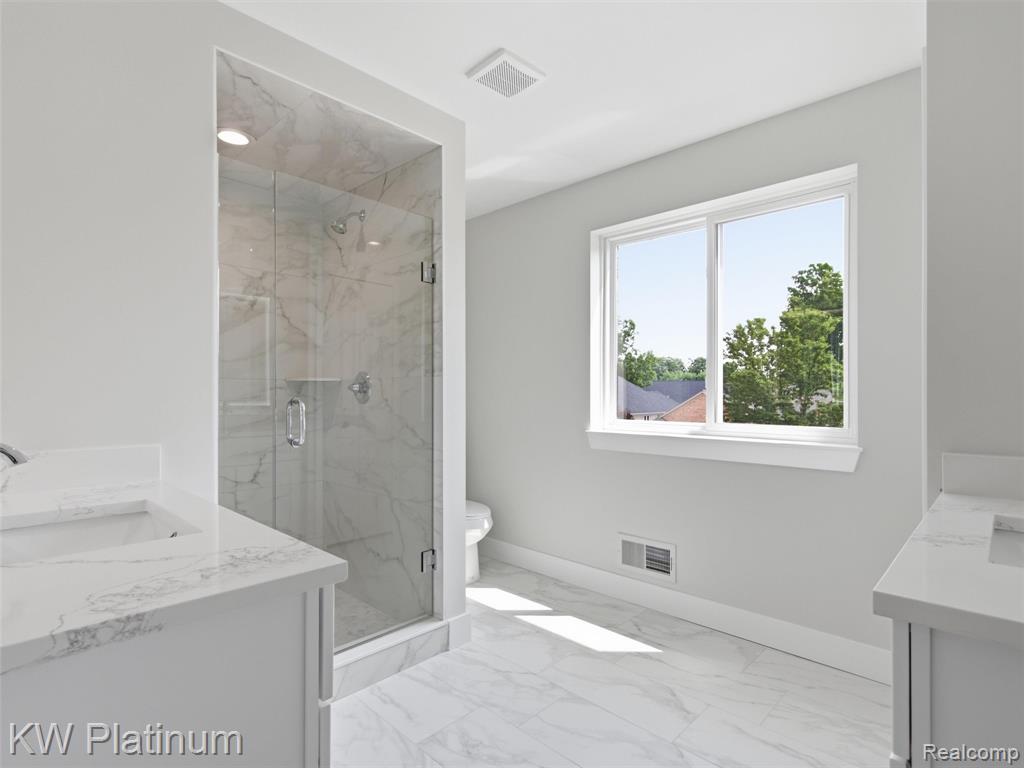 3416 Round Tree Drive Property Photo 41