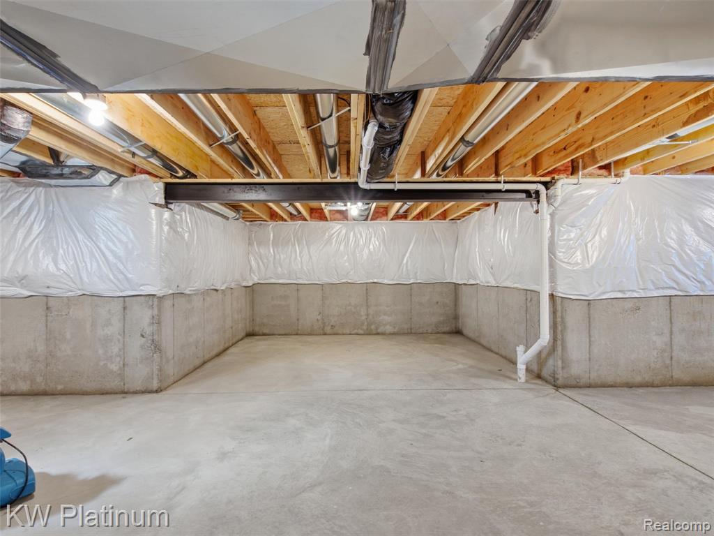 3416 Round Tree Drive Property Photo 44