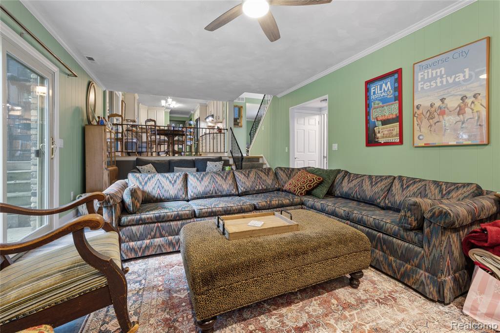 6180 Meyer Avenue Property Photo 16