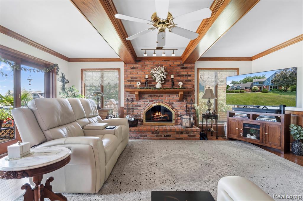 10601 Brodhead Road Property Photo 6