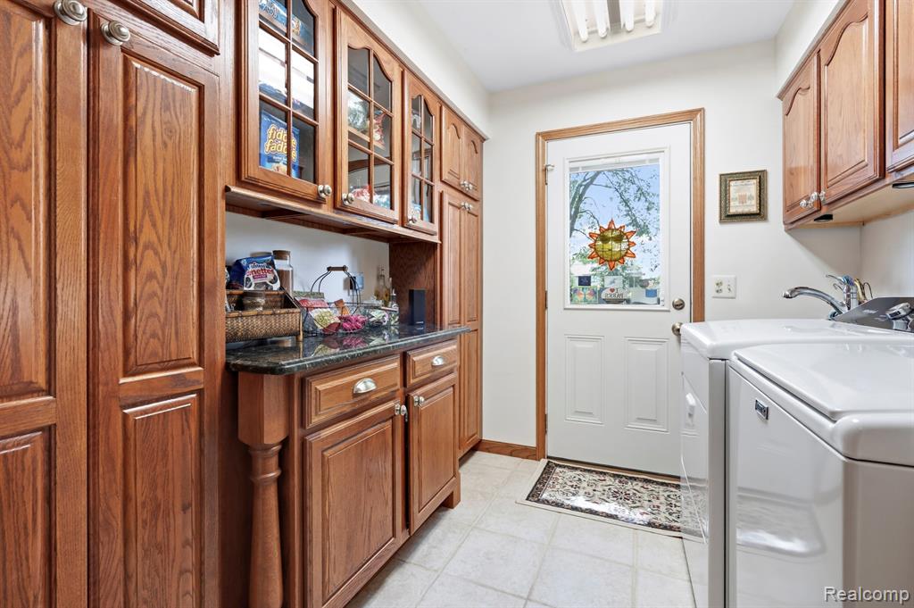 10601 Brodhead Road Property Photo 13