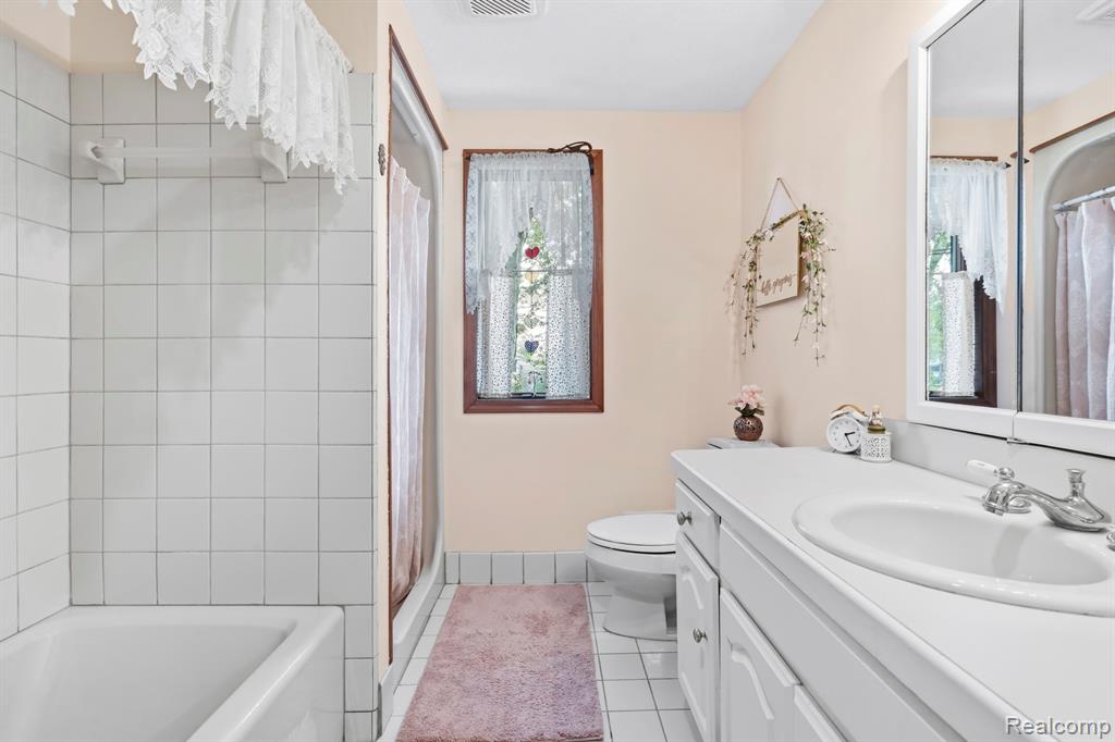 10601 Brodhead Road Property Photo 23