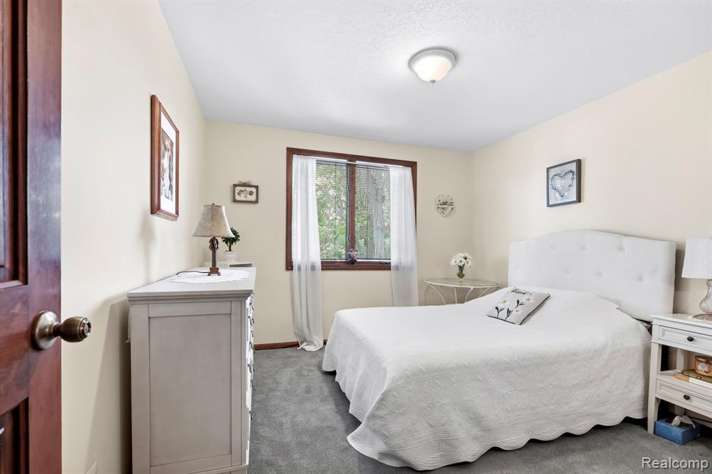 10601 Brodhead Road Property Photo 25