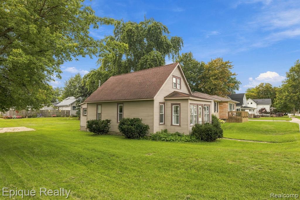 2598 Black River Street Property Photo 2