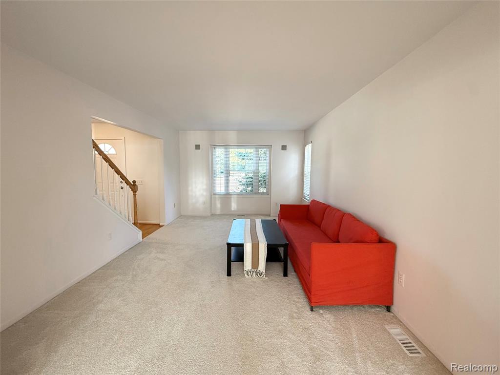 47114 Scarlet Drive Property Photo 6