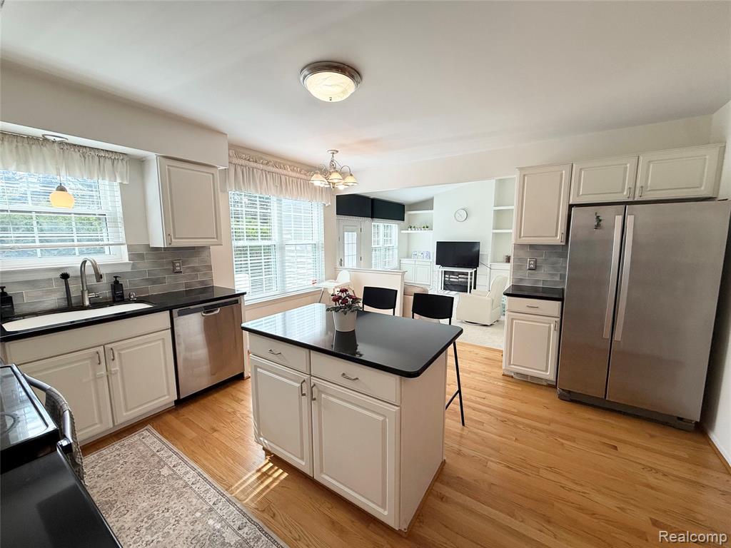 47114 Scarlet Drive Property Photo 12