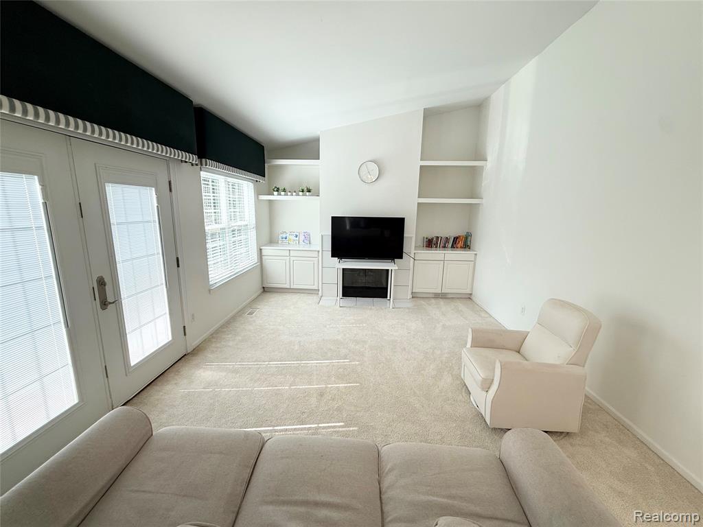 47114 Scarlet Drive Property Photo 17