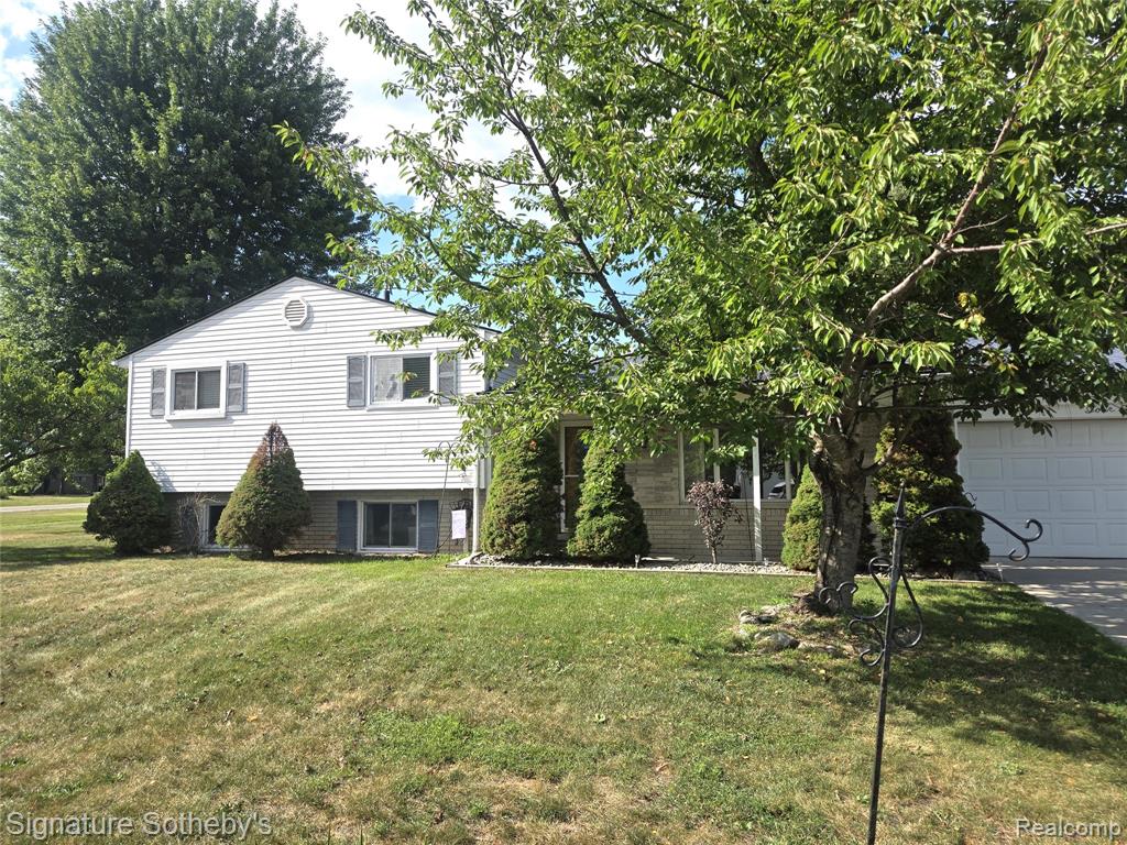 4821 Shelbyshire Drive Property Photo 1