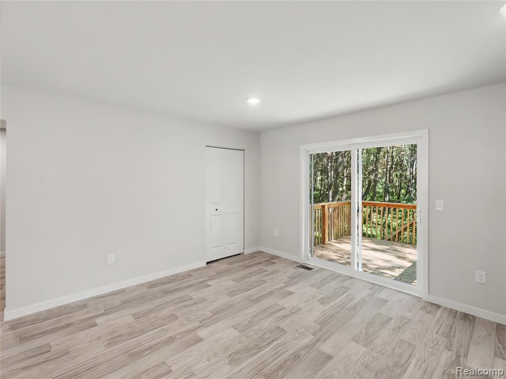508 Emerald Glen Drive Property Photo 7