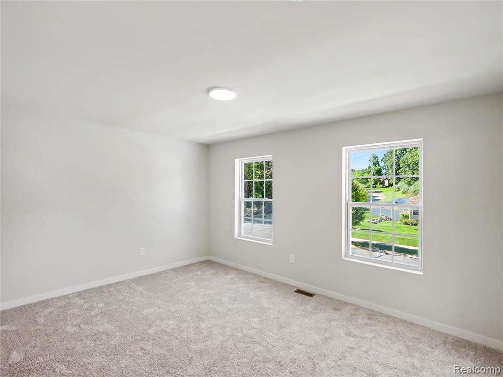 508 Emerald Glen Drive Property Photo 10