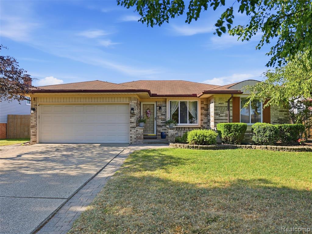 12982 Canterbury Drive