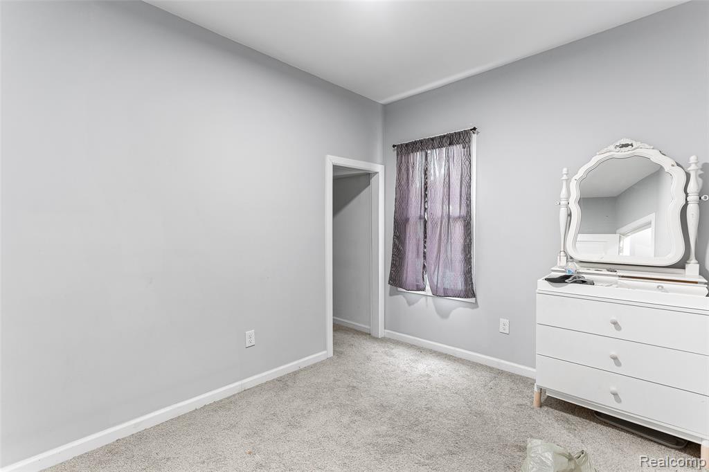 5860 Hazlett Street Property Photo 10