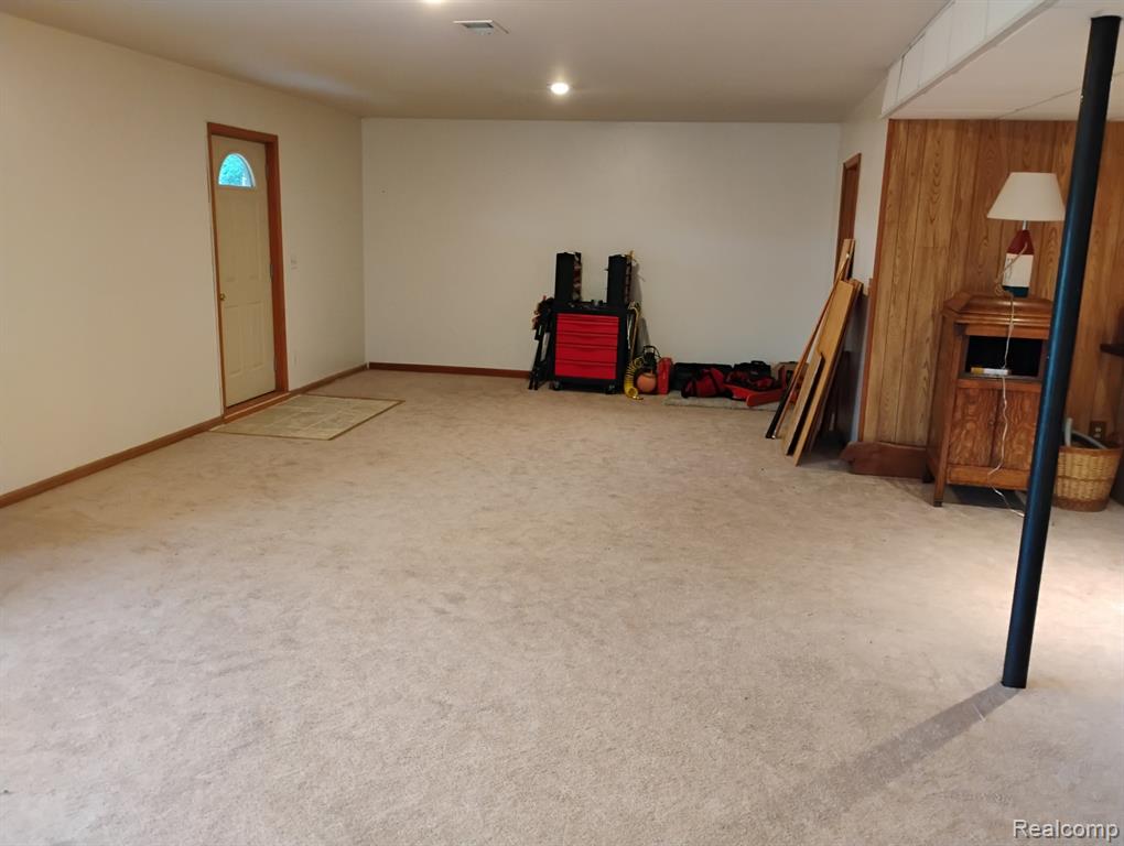 725 S Sashabaw Road Property Photo 33