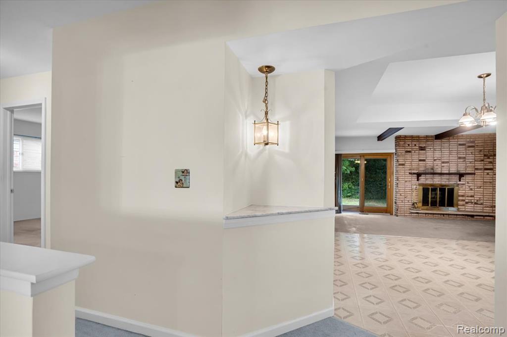 9437 Continental Drive Property Photo 11