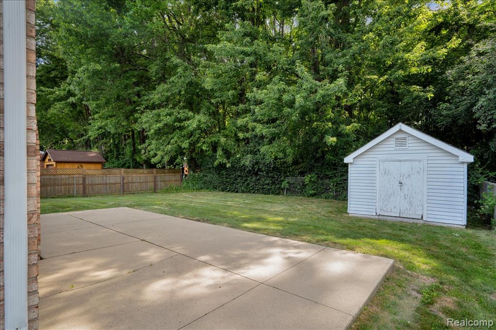 9437 Continental Drive Property Photo 31
