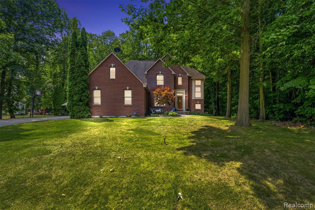 9293 Oakview Drive Property Photo 1