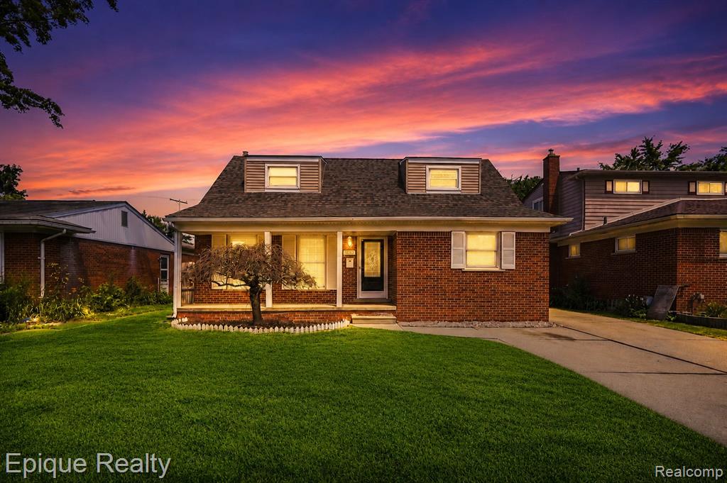 18317 Spring Court Property Photo 1