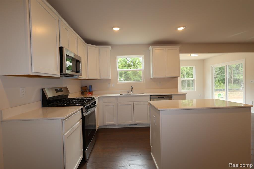 4198 Cedar Lane Property Photo 2