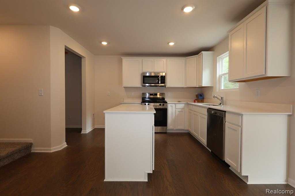 4198 Cedar Lane Property Photo 4