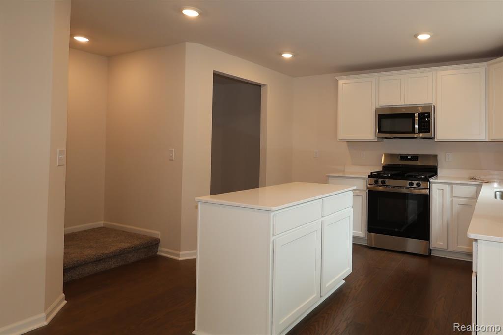 4198 Cedar Lane Property Photo 5