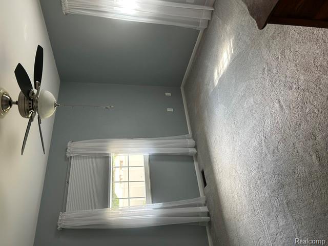 6220 Thorncliff Drive Property Photo 7