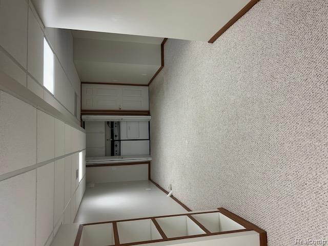 6220 Thorncliff Drive Property Photo 12